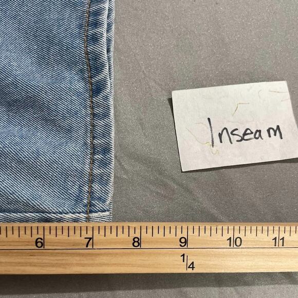 Levis 550 Women Size 14 Blue Jean Shorts Jorts 100% Cotton Rigid Denim Y2K 2000s - Picture 9 of 10